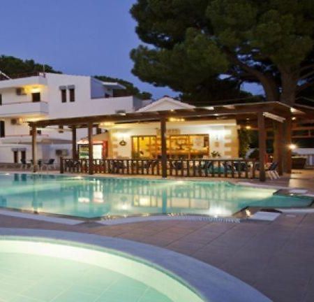 Pefkos Filoxenia Aparthotel Pefki Exteriör bild