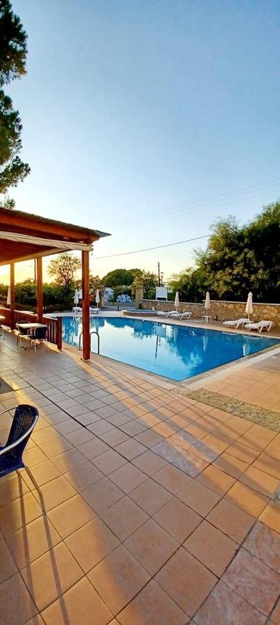 Pefkos Filoxenia Aparthotel Pefki Exteriör bild