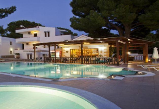 Pefkos Filoxenia Aparthotel Pefki Exteriör bild